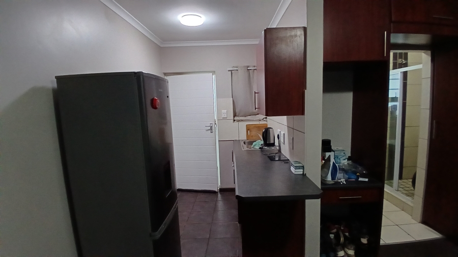 To Let 1 Bedroom Property for Rent in Summerstrand Eastern Cape